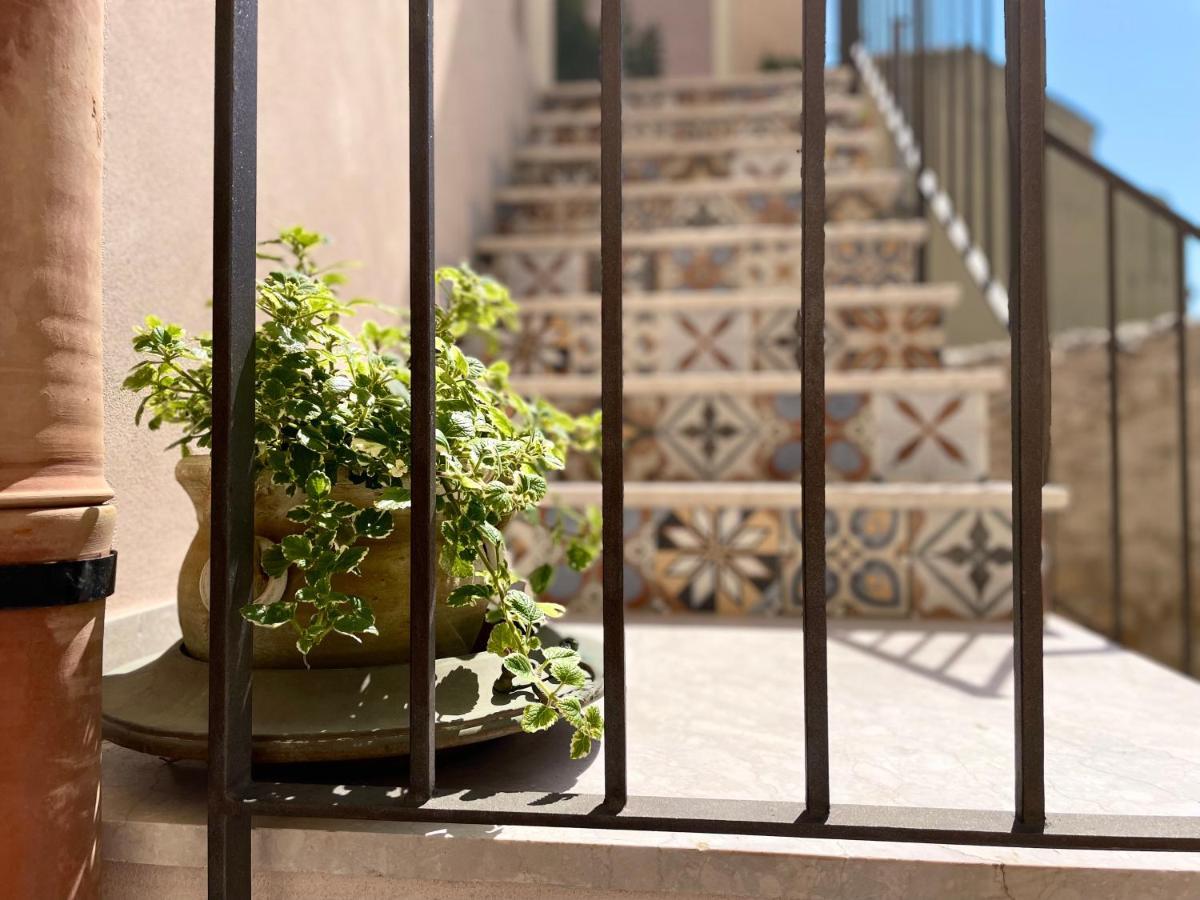 Cuturissi Hospitality & Wellnees Bed & Breakfast Ragusa Dış mekan fotoğraf